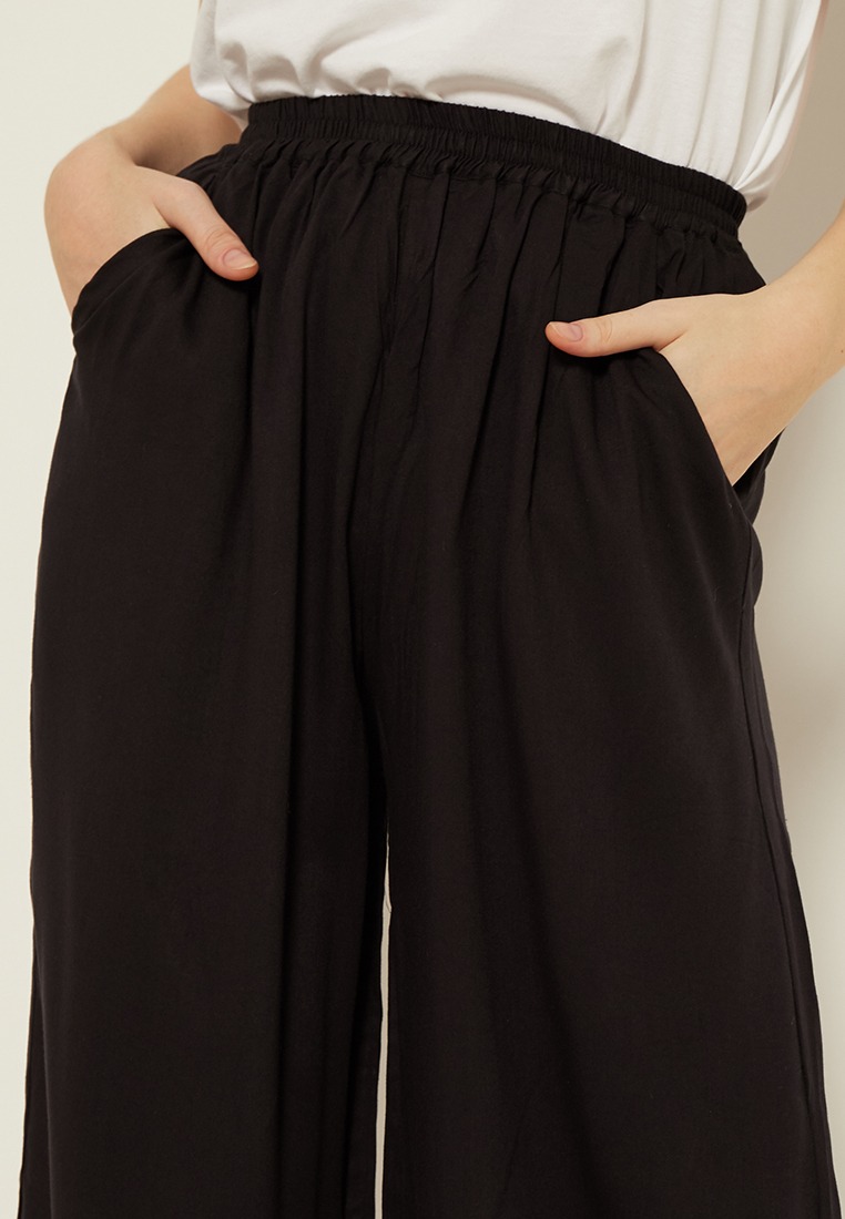 Journal 3/4 Culottes in Black - NOON&AFTER